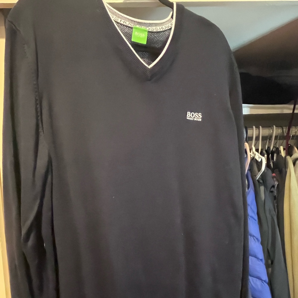 Hugo boss sweater. One west! Xxl